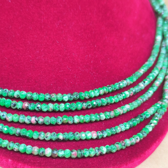 Green metal beads-layered Necklace